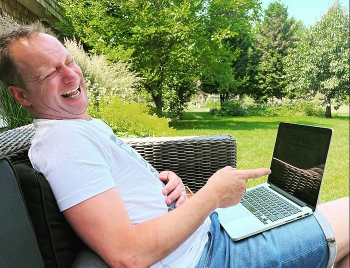 Maciej Stuhr zawiedziony rządem. "Ktoś tu coś ukrywa, nie traktuje nas poważnie"