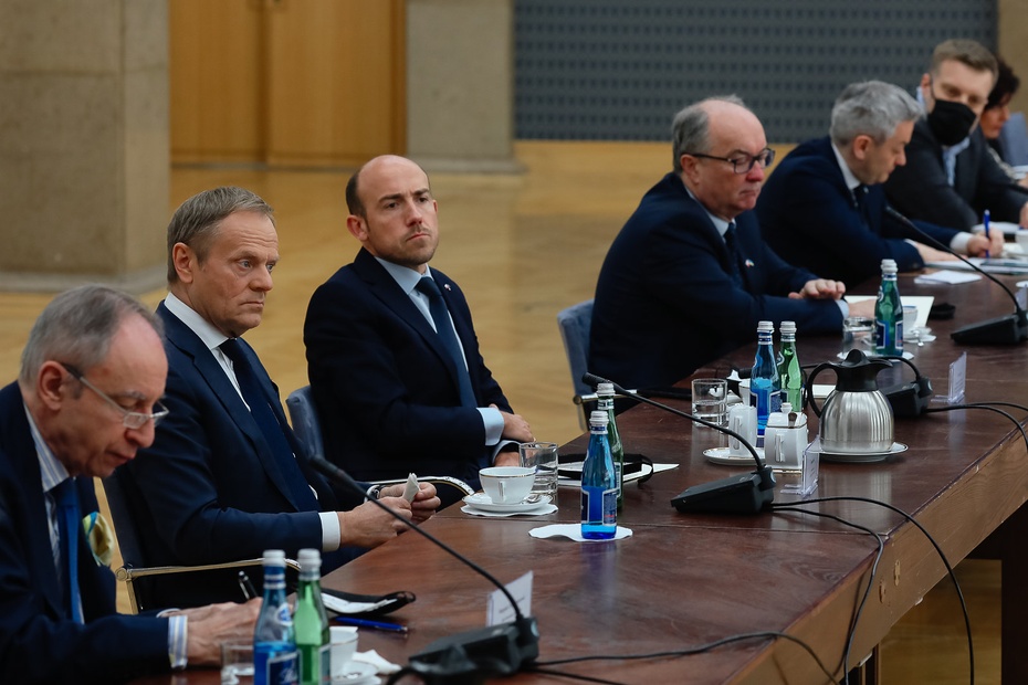 Donald Tusk nie był zadowolony po spotkaniu z premierem Mateuszem Morawieckim. Fot. Flickr/KPRM
