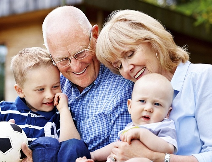 Dzień Babci i Dzień Dziadka - zalety posiadania wnuków