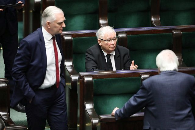 Jarosław Kaczyński i Jarosław Gowin. Fot. PAP/Wojciech Olkuśnik