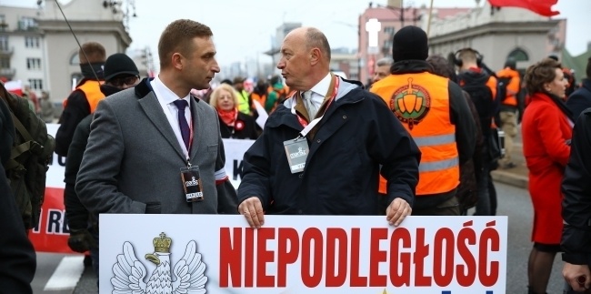 Robert Bąkiewicz podczas Marszu Niepodległości 2022, fot. PAP/Rafał Guz