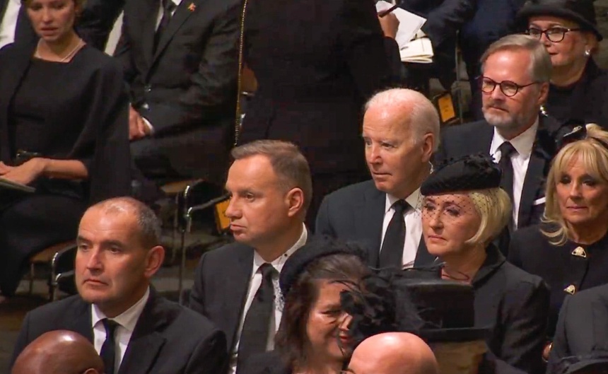 Politycy podczas nabożeństwa w Opactwie Westminsterskim, fot. Screenshot/Twitter