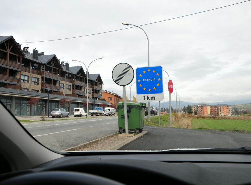 Wjazd na eksterytorialną D-68