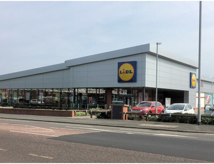 Lidl odpala petardę na Sylwestra. Lepiej przyjedź z pustym bagażnikiem