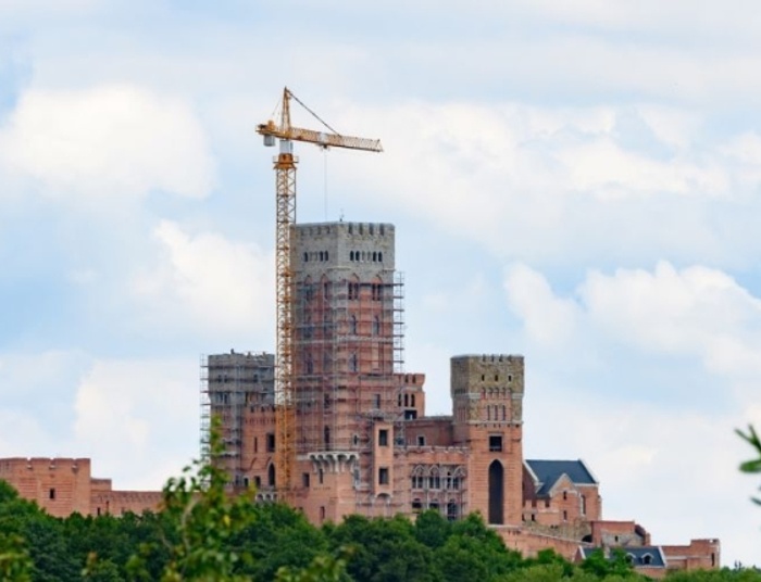 Zamek w Stobnicy czeka rozbiórka? Jest decyzja Głównego Inspektora Nadzoru Budowlanego