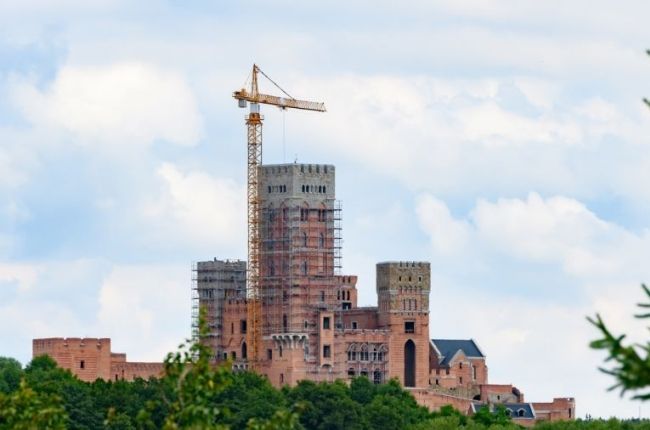 Budowa zamku w Stobnicy, fot. TVP