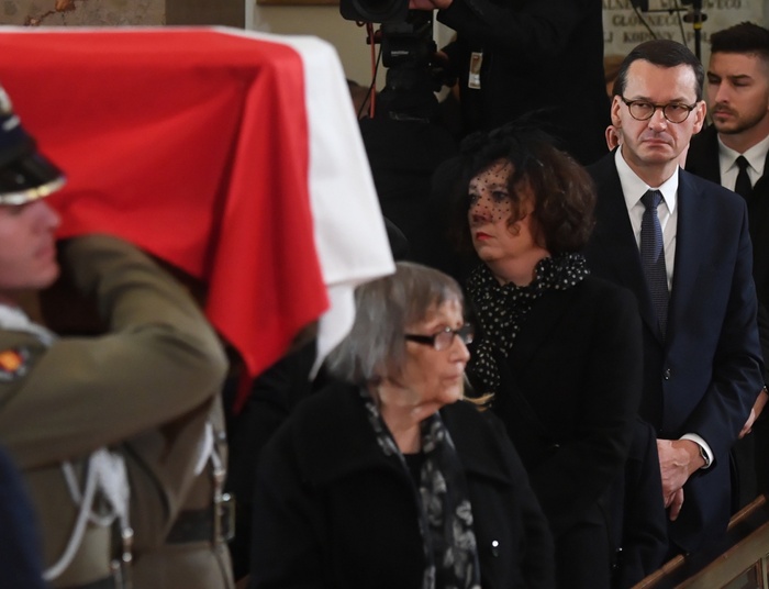 Pogrzeb Kornela Morawieckiego. Wdowa po Olszewskim: Spocznie obok mojego męża