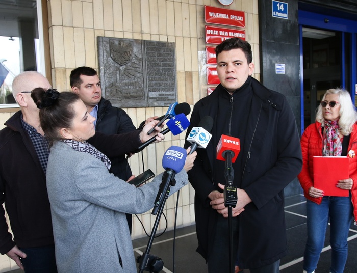 Adam Gomoła przyznał w TVN24, że to prawda. Młody poseł nagle zaczął mówić o prowokacji