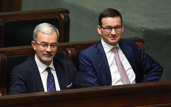 Wicepremier, minister finansów i rozwoju Mateusz Morawiecki (P) i wiceminister rozwoju Jerzy Kwieciński. Fot. PAP