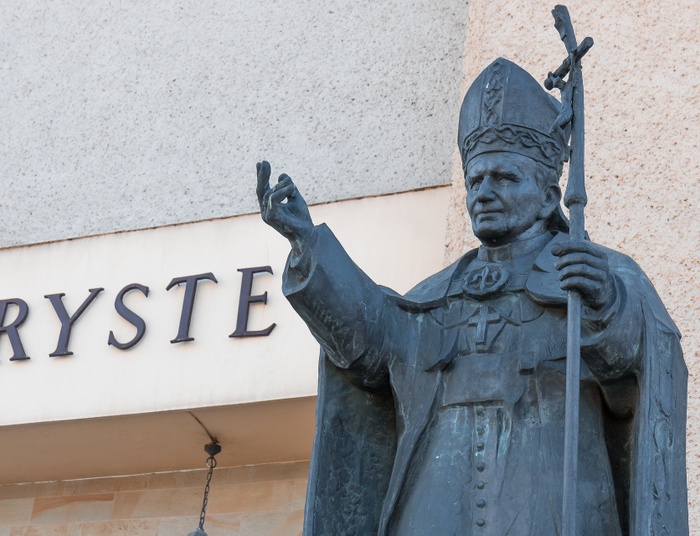 „Zapisali św. Janowi Pawłowi II zemstę w sercu. Dziś ją realizują. Panświnizm w praktyce”