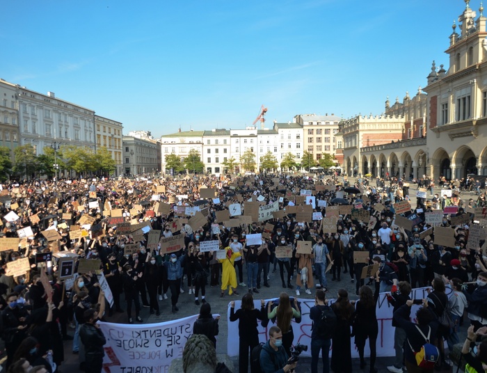 O emocjach ulicznych - apolitycznie.