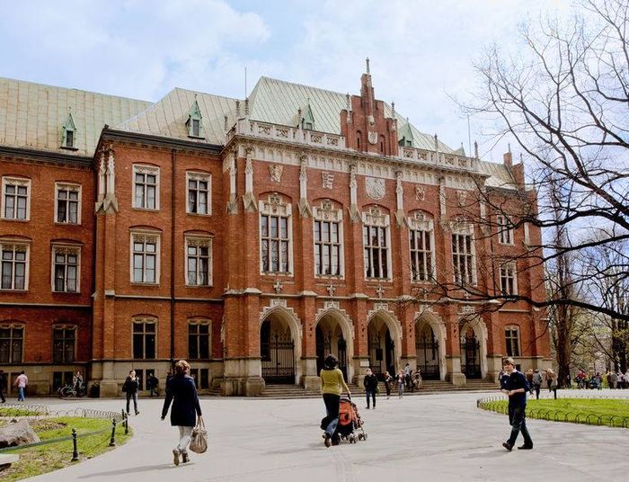 Bloger @Sowiniec. Modelowy przykład degradacji moralno etycznej nauczyciela akademickiego