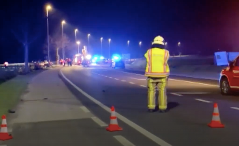 Wypadek w Belgii. Źródło: Screen z wideo/nieuwsblad.be