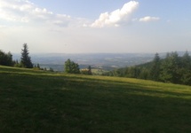 Wilcze Doły i widok na Nowy Sącz w oddali