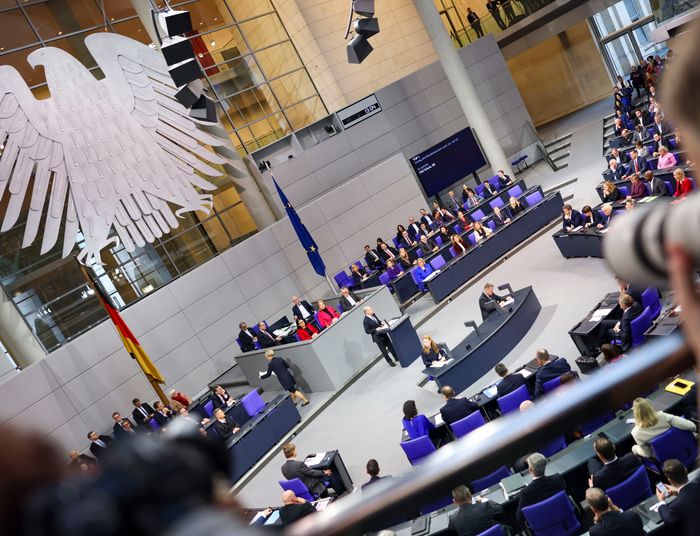 Klęska kanclerza Niemiec. Tłumaczymy, co doprowadziło do upadku rządu Olafa Scholza