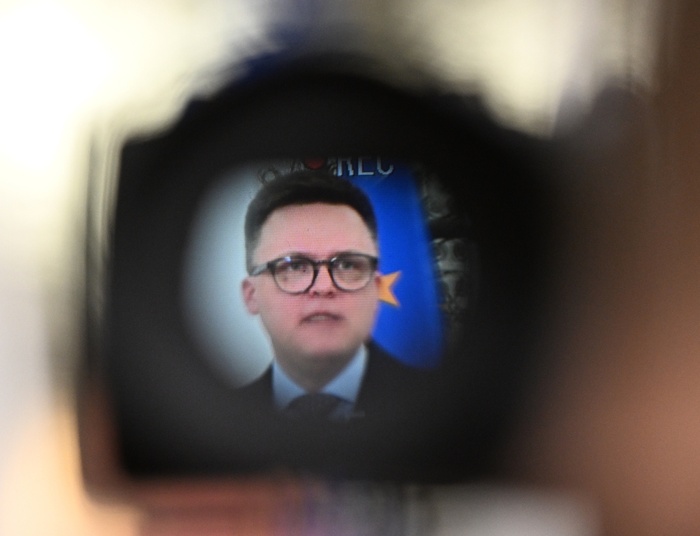 Pobite gary - Dziecinada marszałka Hołowni