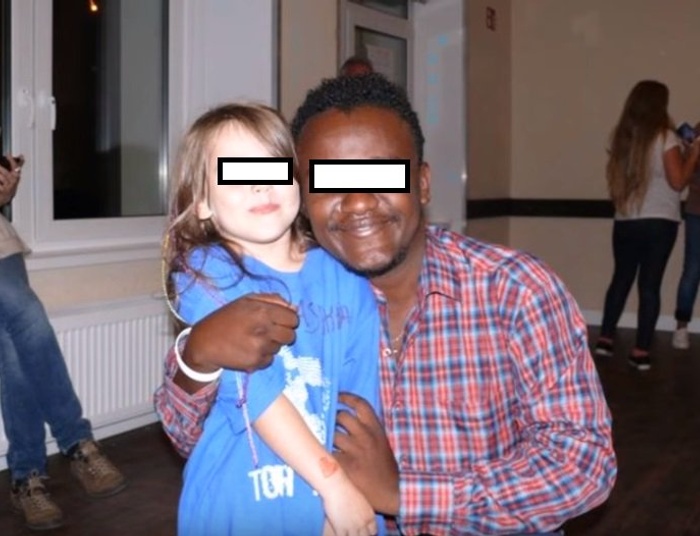 EuroWeek - kontrowersyjne zdjęcia obcokrajowców z dziećmi w sieci