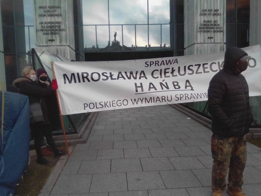 Protest w obronie przedsiębiorcy Mirosława Ciełuszeckiego Fot. Facebook.com/Komitet Obrony Mirosława Ciełuszeckiego