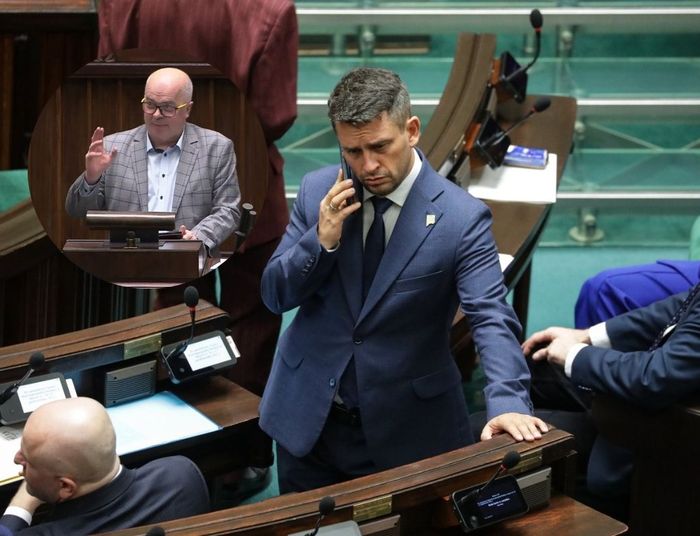 Koalicja przegrała głosowanie, poseł od Hołowni zwyzywał Zimocha. "Stop chamstwu"