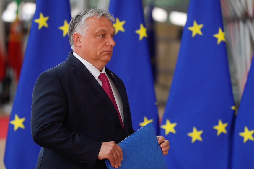 Na ostatnim szczycie UE zadecydowano o wprowadzeniu szóstego pakietu sankcji wobec Rosji, który dotyczyć będzie głównie embargo na ropę z tego kraju. Węgry mają jednak pewien wyjątek w tej kwestii. (fot. PAP/EPA)
