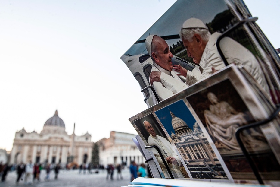 Benedykt XVI ciężko chory. Źródło: EPA/ANGELO CARCONI