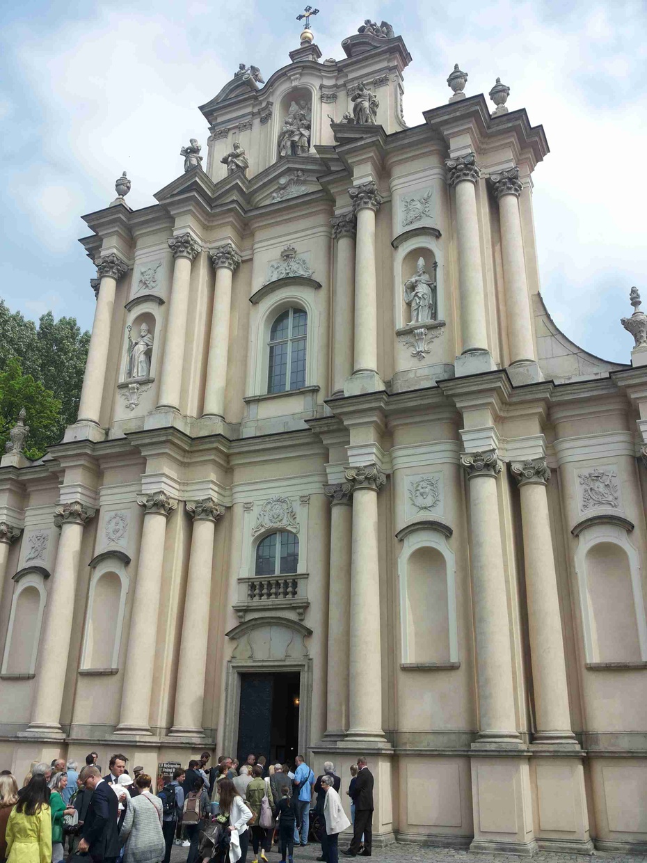 Kościół Sióstr Wizytek pod wezwaniem Św. Józefa, związany z Duszpasterstwem Służby Zdrowia, dziśw południe.