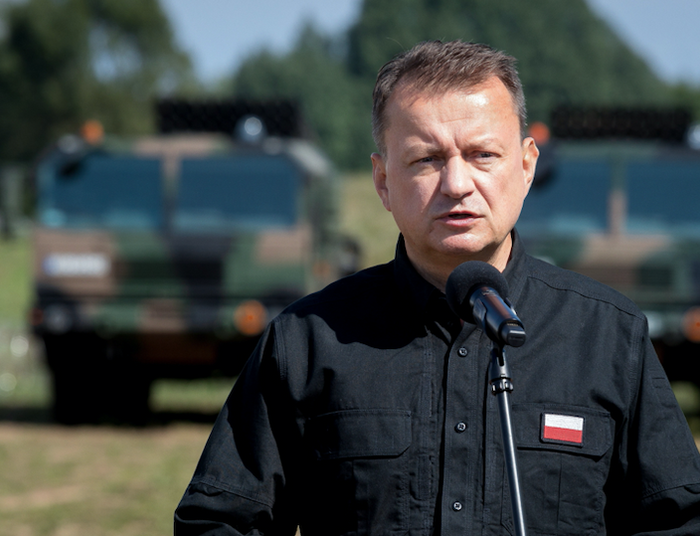 Szef MON z przerażeniem. Mówi, co się wydarzy, gdy wybory wygra opozycja