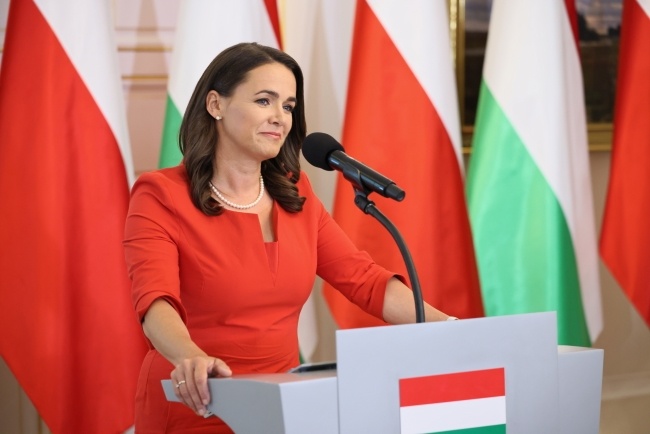 Prezydent Węgier Katalin Novak podczas wspólnej konferencji prasowej z prezydentem RP Andrzejem Dudą, fot. PAP/Leszek Szymański