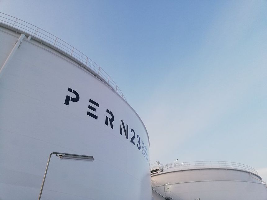 Trzy nowe zbiorniki na paliwa w bazach PERN