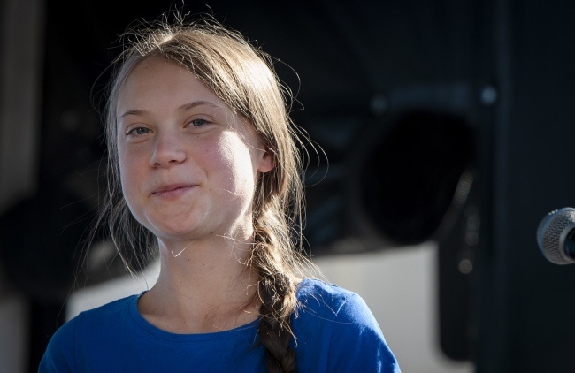 Greta Thunberg podczas młodzieżowego strajku klimatycznego w Los Angeles, fot.  	PAP/EPA/CHRISTIAN MONTERROSA