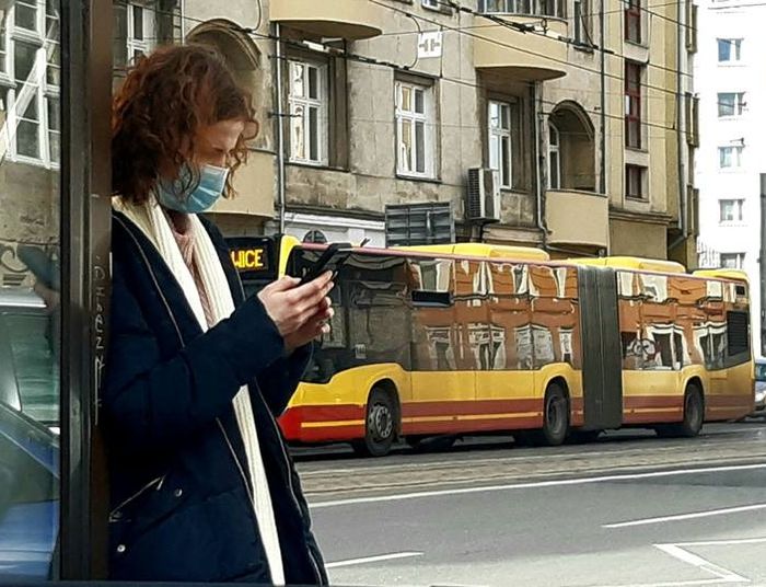 Co należałoby zrobić, by Polacy byli rzetelnie informowani o stanie walki z pandemią?