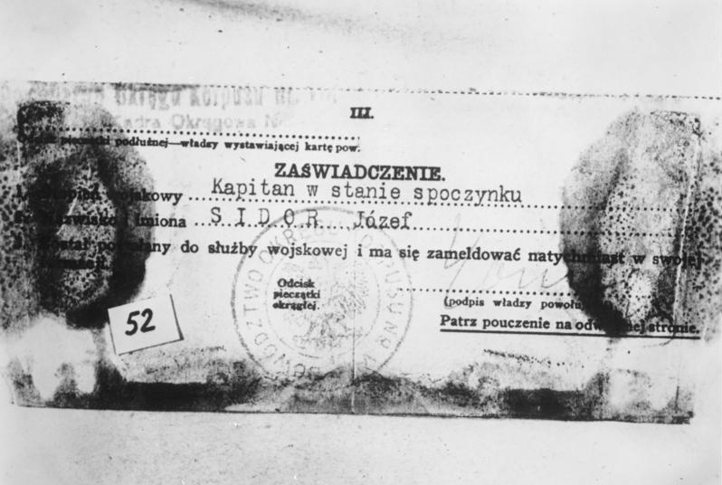 Józef Sidor był kapitanem lotnictwa WP II RP. Zamordowano go w Katyniu. Fot. Bundesarchiv/CC-BY-SA 3.0