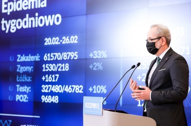Minister zdrowia Adam Niedzielski na konferencji prasowej, fot. Twitter/Ministerstwo Zdrowia