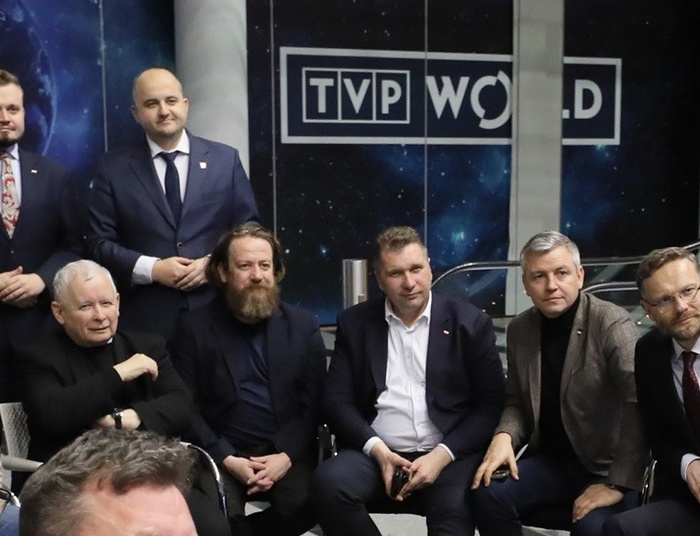 Wyciekł tajny raport ludzi Jacka Kurskiego. Wskazuje „winnych zdrady” w TVP