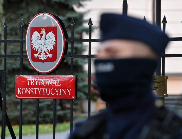 Wojna o prokuraturę. Trybunał Konstytucyjny uderza w Adama Bodnara