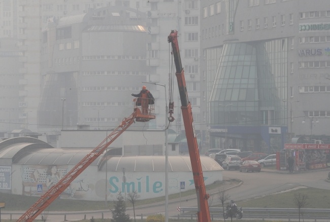 Smog w Kijowie, fot. PAP/EPA/SERGEY DOLZHENKO