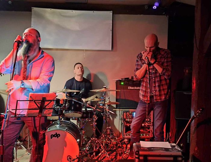 Ostatni Worek Cementu i Los Eternitos czyli muzyczna twarz Gniezna