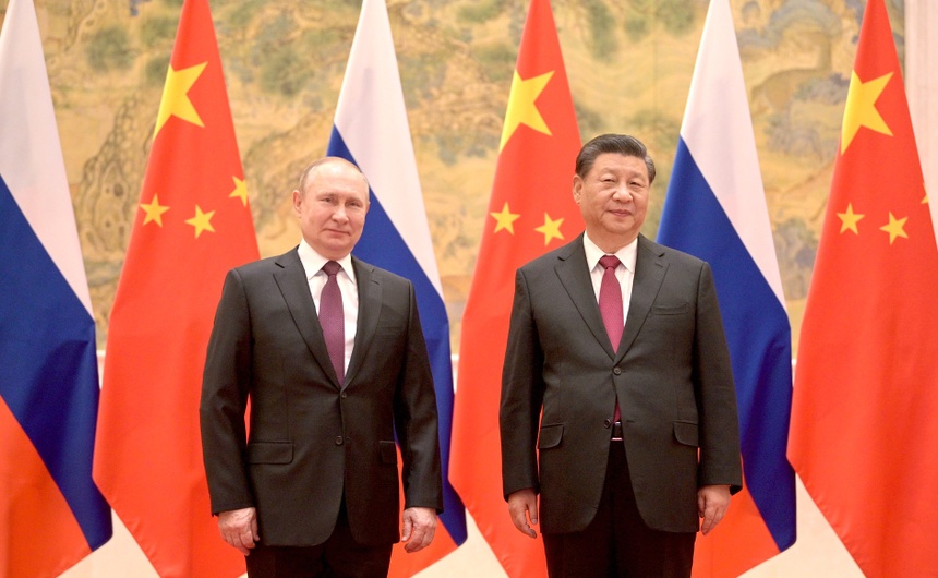Prezydent Rosji Władimir Putin z Sekretarzem Generalnym Partii Komunistycznej i Prezydentem Chin Xi Jinpingiem w litym 2022 roku, fot. Wikipedia/kremlin.ru