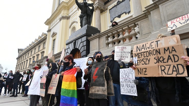 Protesty w kościołach po wyroku TK. fot. PAP/Piotr Nowak