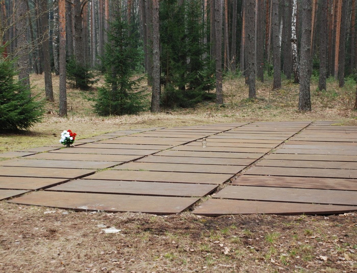 Dzień Pamięci Ofiar Zbrodni Katyńskiej. Ważne słowa prezydenta Dudy i premiera
