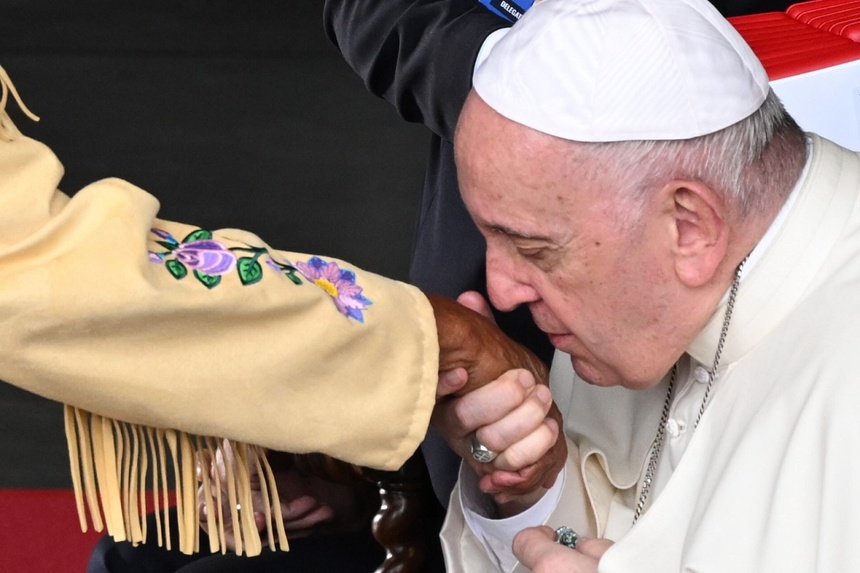Papież Franciszek przybył do Kanady. Fot. PAP/EPA/CIRO FUSCO