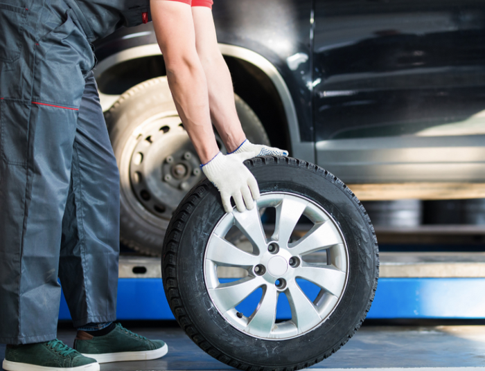 Wulkanizatorzy mają pełne ręce roboty. Ogromne kolejki