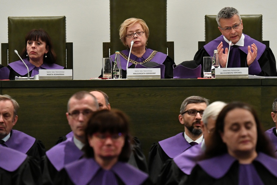 I Prezes SN Małgorzata Gersdorf i sędziowie, uczestniczący w posiedzeniu Sądu Najwyższego. Fot. PAP/Piotr Nowak