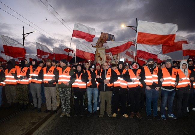 11 listopada przez Warszawę przeszedł kolejny Marsz Niepodległości. Fot. PAP