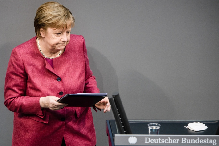 Angela Merkel w Bundestagu. fot. PAP/EPA/CLEMENS BILAN