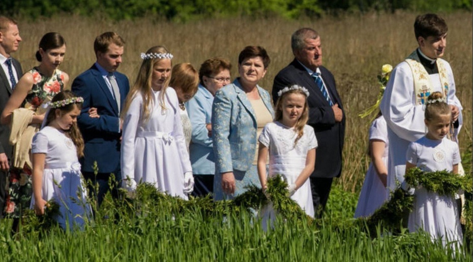 Nasza Premier w gronie rodzinnym. Przecieszyn, 28 maja 2017. Autor zdjęcia: Jacek Bednarczyk /PAP