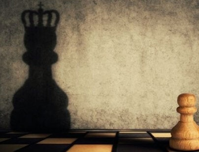 Ciemna Triada, czyli Książę M. we współczesnej Polsce.