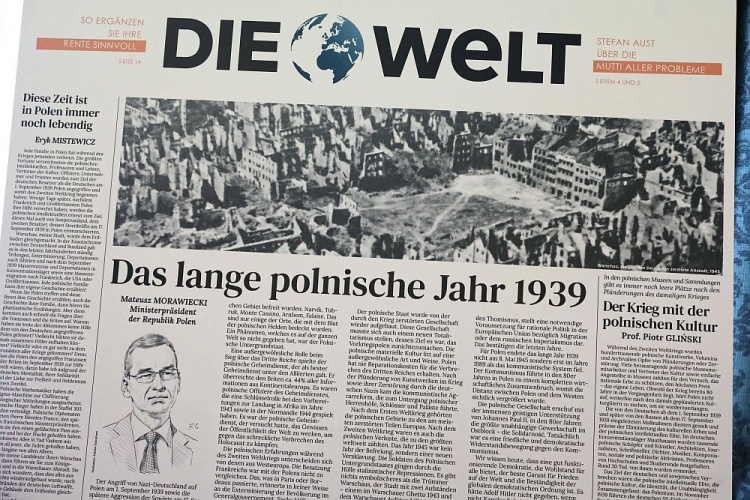 Artykuł premiera Mateusza Morawieckiego w "Die Welt". Fot. PAP/Tomasz Gzell