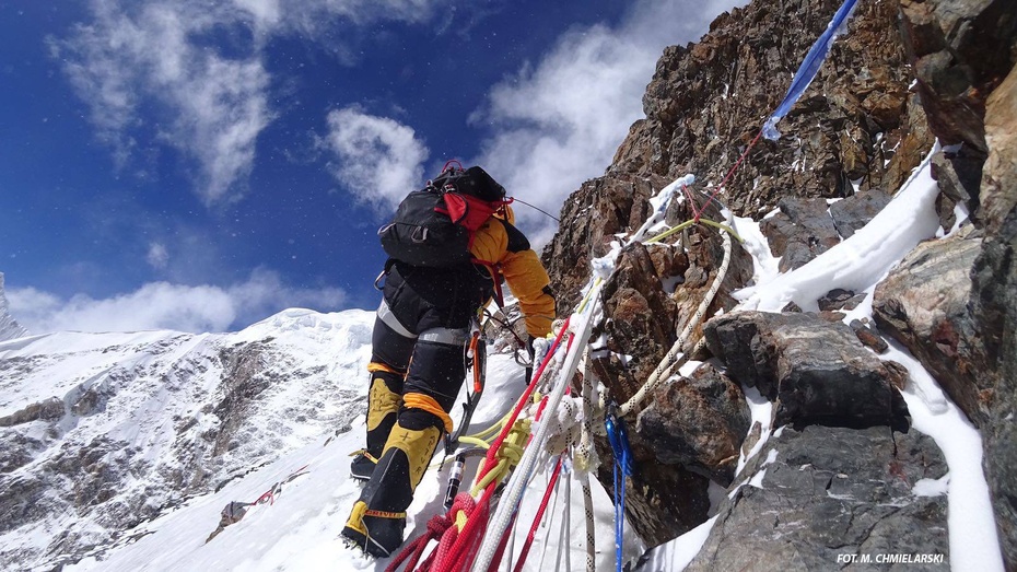 Wspinaczka na szczyt w łańcuchu Karakorum. Fot. Polski Himalaizm Zimowy