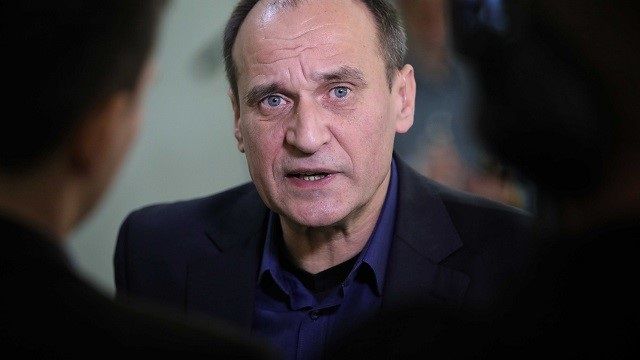 Paweł Kukiz mówi o „wspieraniu hucpy wokół Turowa” przez polityków opozycji. Fot. PAP